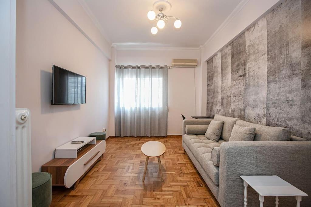 Stylish And Comfortable Apartment Atene Esterno foto