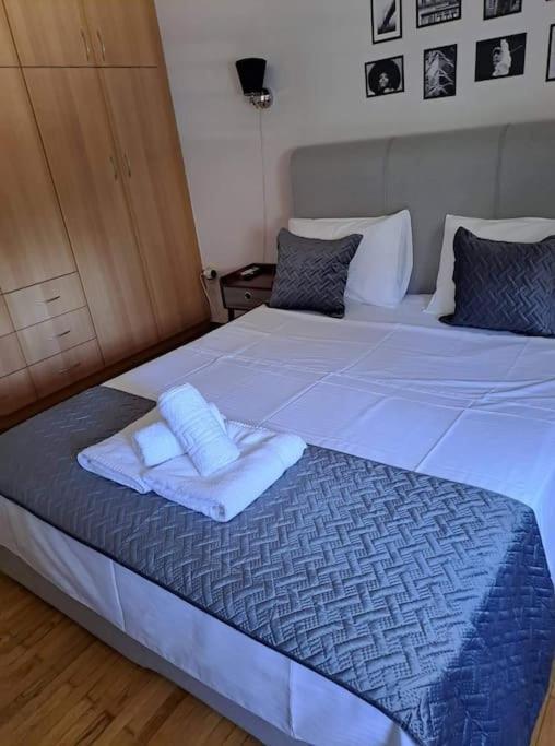 Stylish And Comfortable Apartment Atene Esterno foto