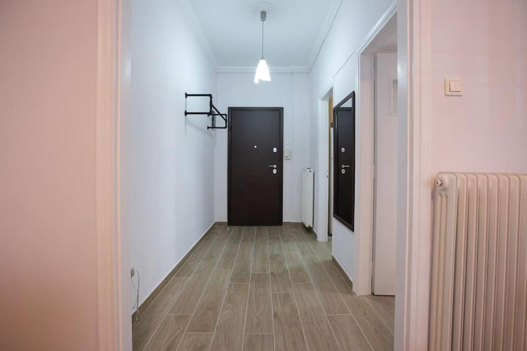 Stylish And Comfortable Apartment Atene Esterno foto